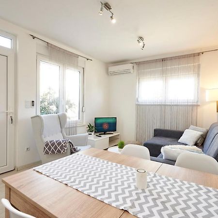 Apartmani Sara I Klara 트로기르 외부 사진